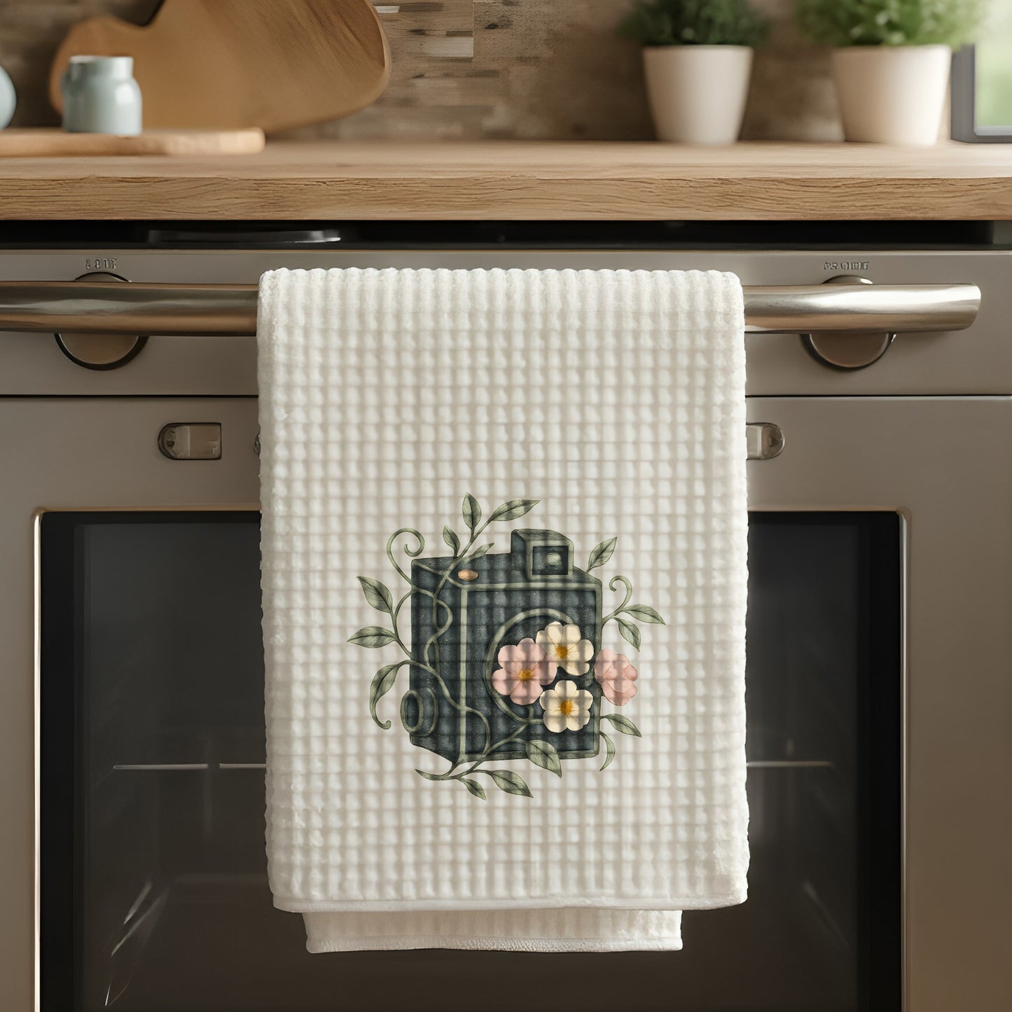 Vintage Camera Embroidered Kitchen Towel, Floral Design, Soft Cotton, Decorative Hand Towel for Home.